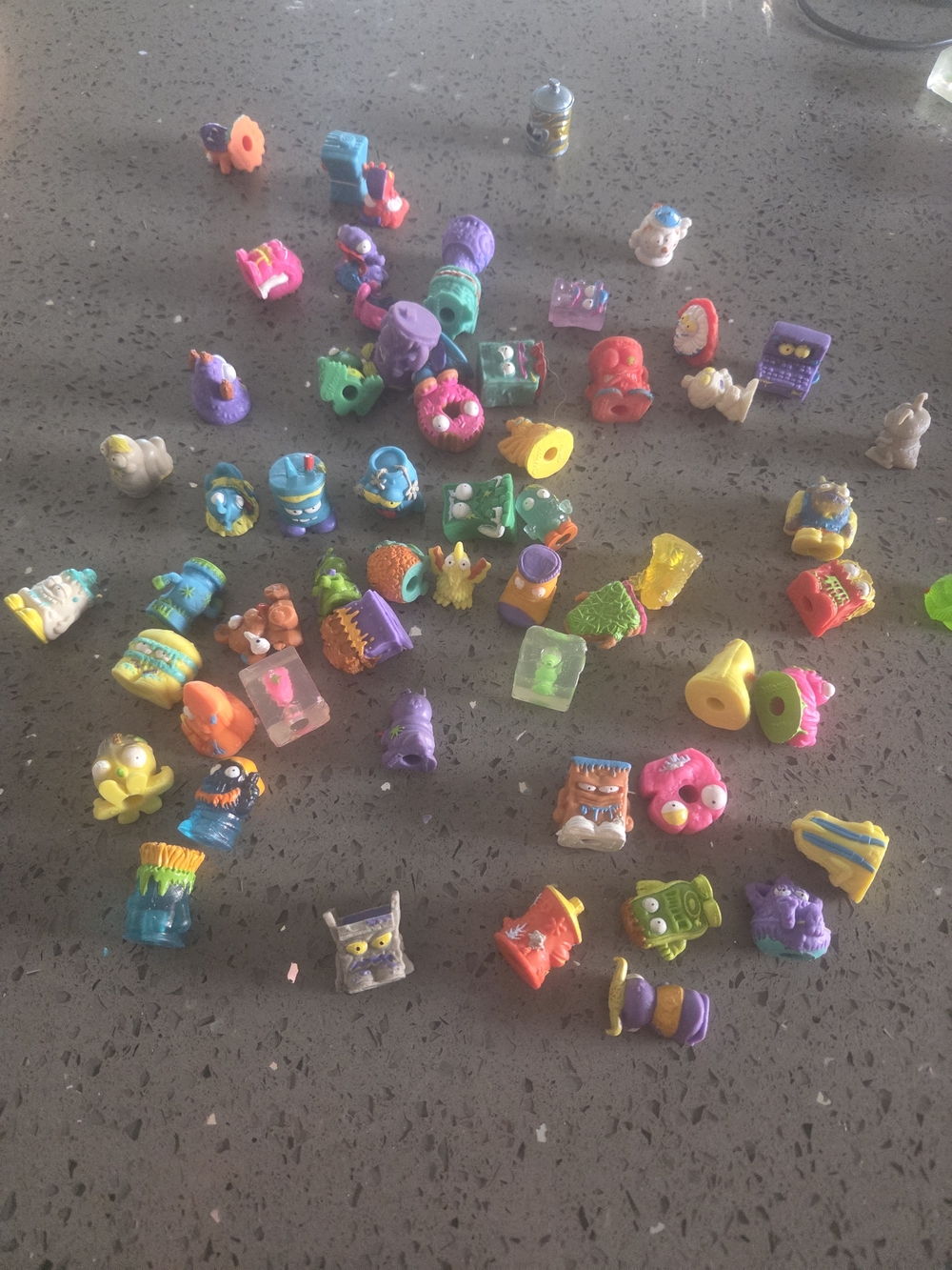 Trash Pack Pals Toy Surprise Figures - Multi-Color